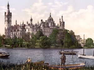 Vista oriental del Castillo de Schwerin, tomada entre los años 1890 y 1905